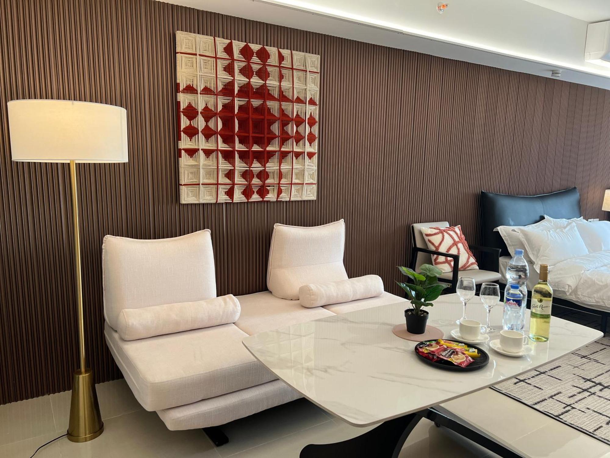 Luxurious European Style Penthouse Modern Apart Ment Cross City Of Dreams Okada Solaire Moa Airport مانيلا المظهر الخارجي الصورة