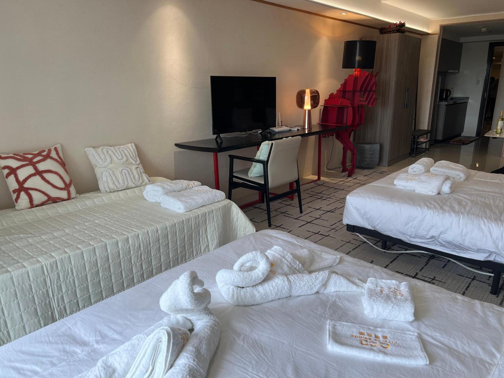 Luxurious European Style Penthouse Modern Apart Ment Cross City Of Dreams Okada Solaire Moa Airport مانيلا المظهر الخارجي الصورة